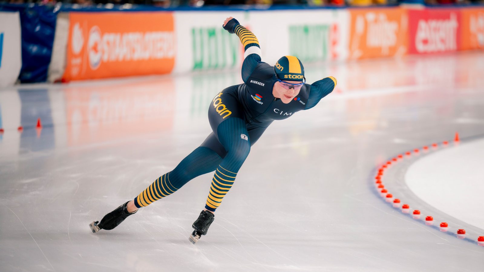 Amber Duizendstraal stunt met tweede plek en World Cup-ticket op 500m