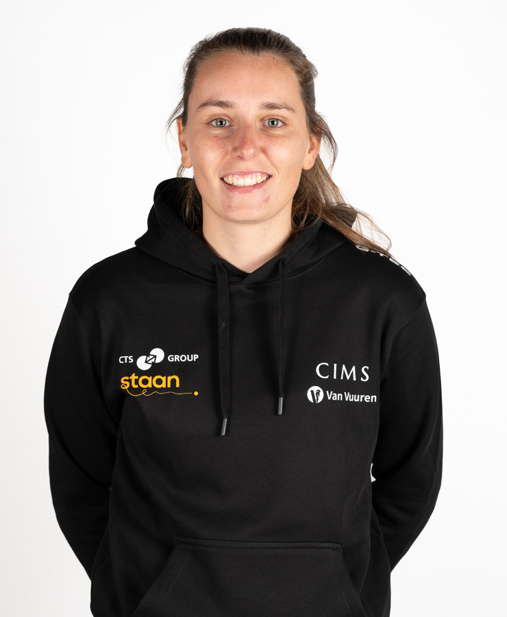 Leonie Bats Leonie Bats
